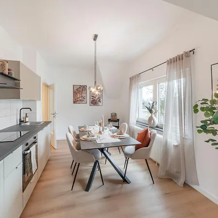 Design 2br - 4 Beds & Workspace - Messe Dus Apartmán Duisburg