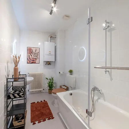Design 2br - 4 Beds & Workspace - Messe Dus Duisburg